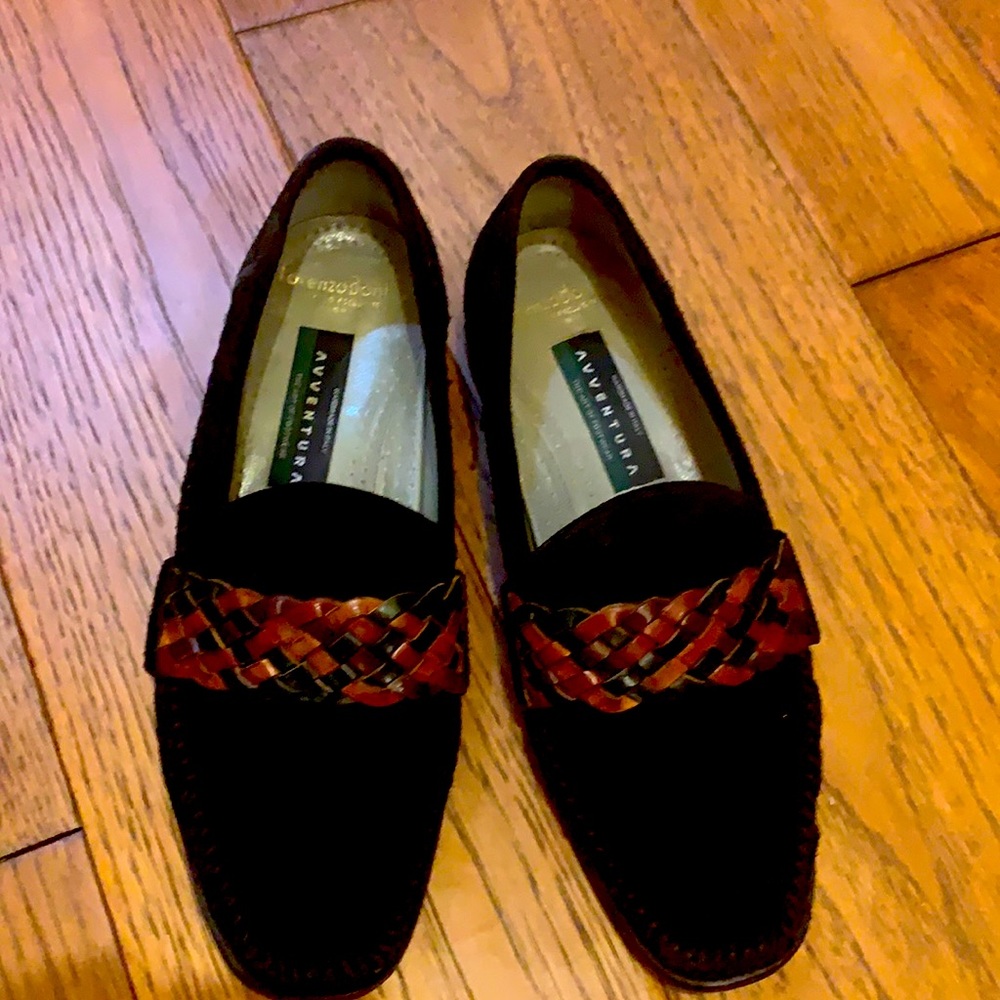 Men’s black loafer